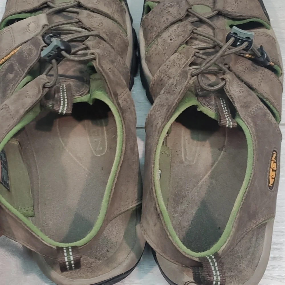 Keen Mens Outdoor Newport Hiking Comfort Waterproof Sandals shoes sz 11